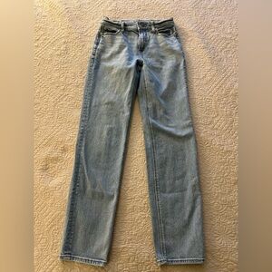 Women’s American Eagle High Rise Straight Jeans Medium Wash